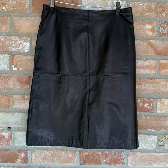 Ann Taylor Black 100% Leather Skirt size 10 - Picture 1 of 4